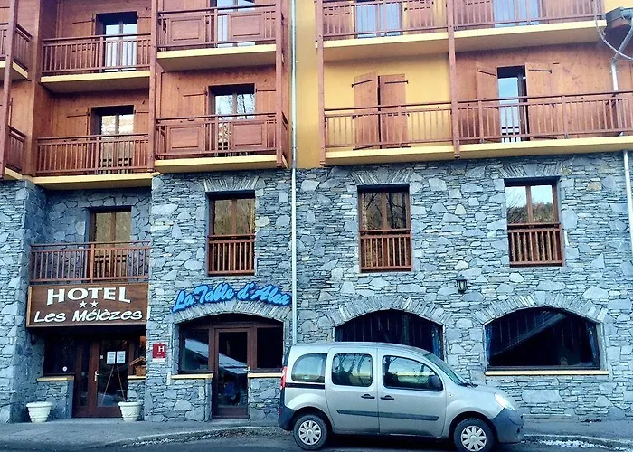 Les Mélèzes Hotel 3*