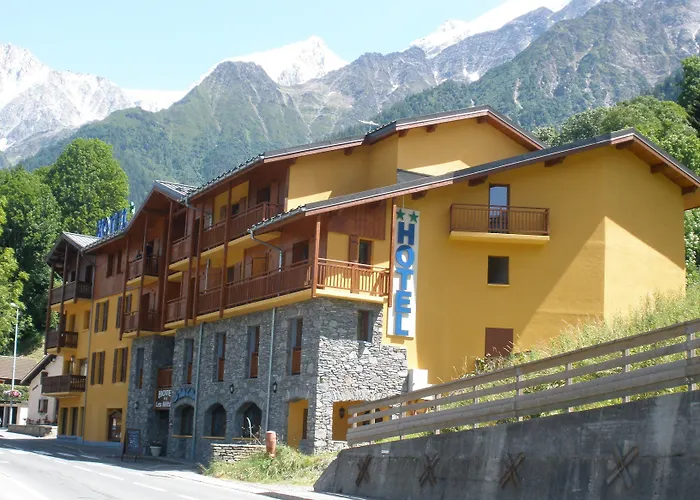 Les Mélèzes Hotel 3*