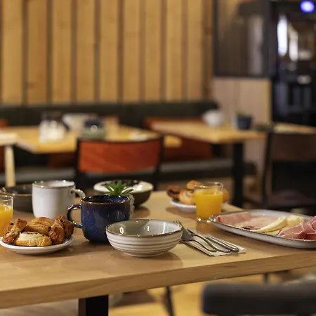 Ibis Styles Chamonix レ・ズッシュ