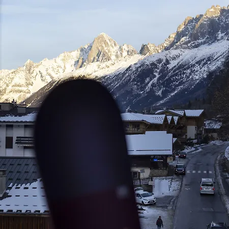 ホテル Ibis Styles Chamonix レ・ズッシュ